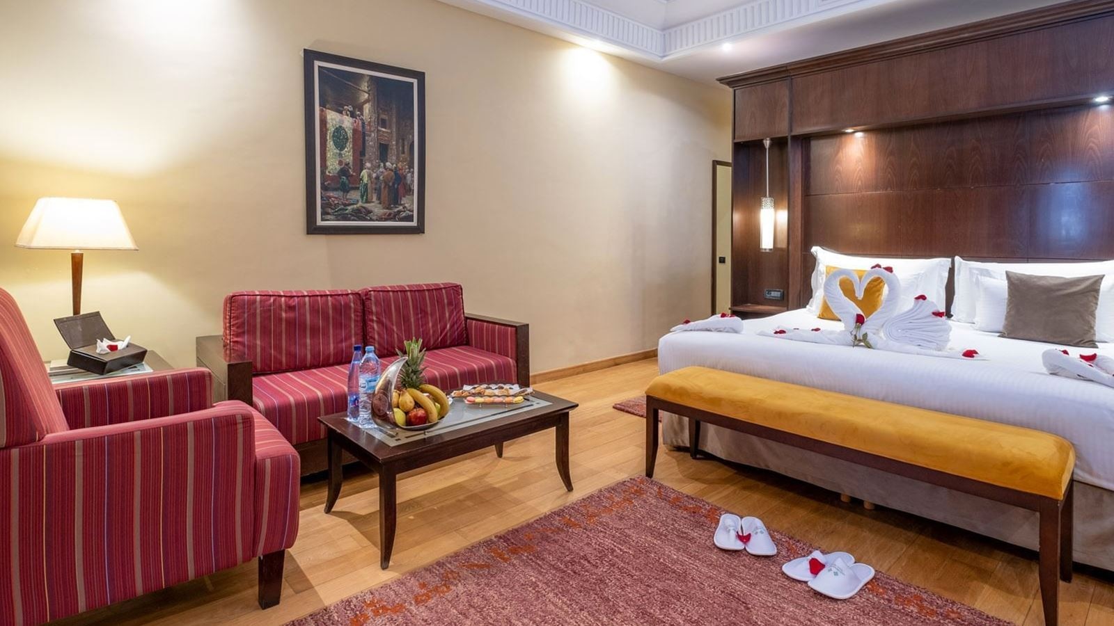 rooms-suite-pool-view-