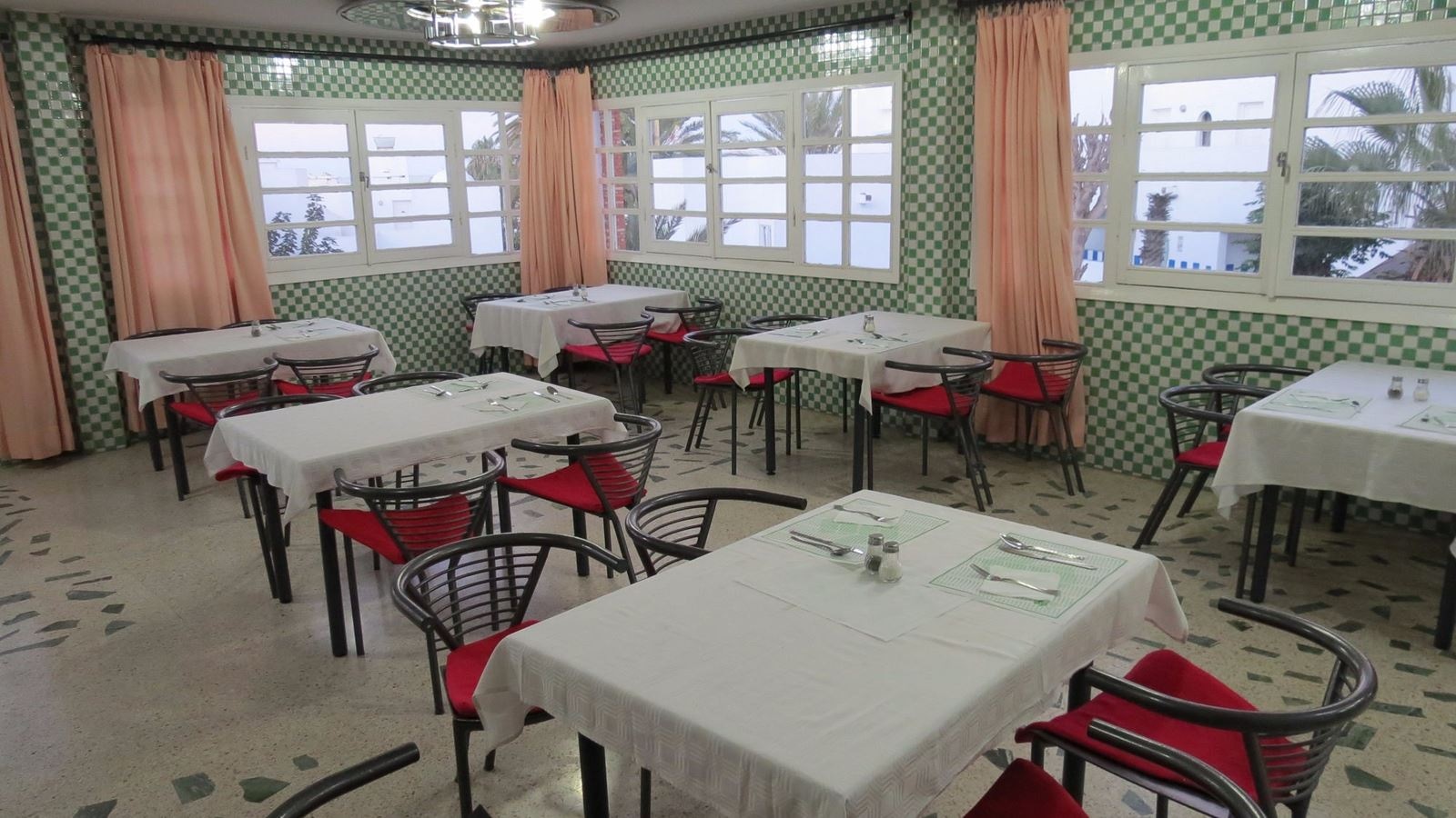 restaurants-restaurants