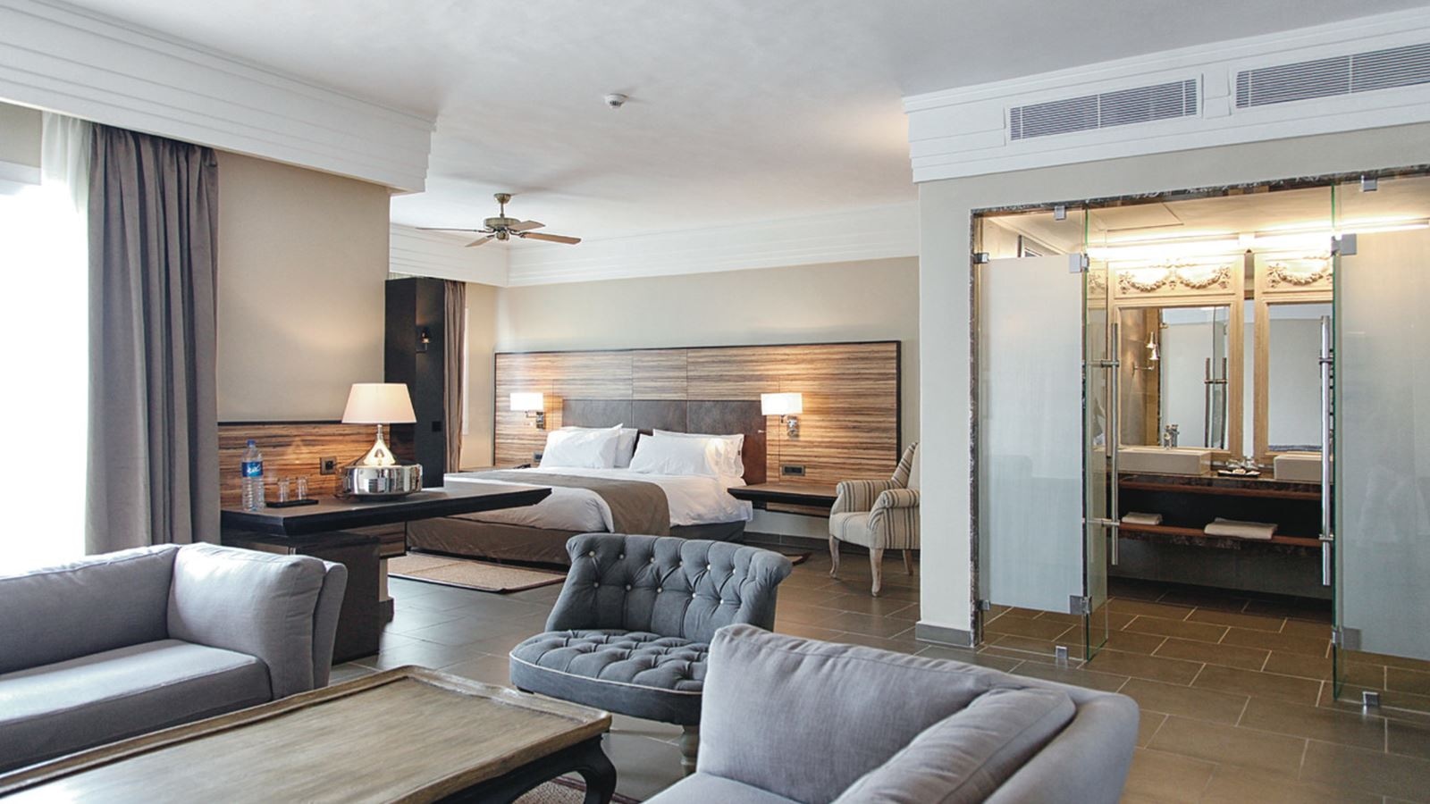 rooms-junior-suite-standard-sea-view-room