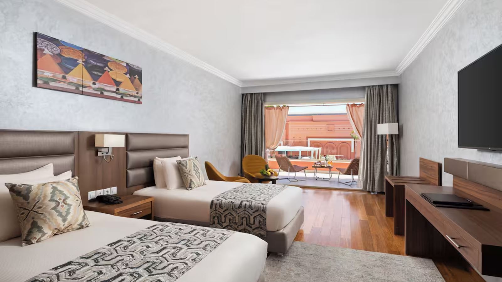 rooms-deluxe-room