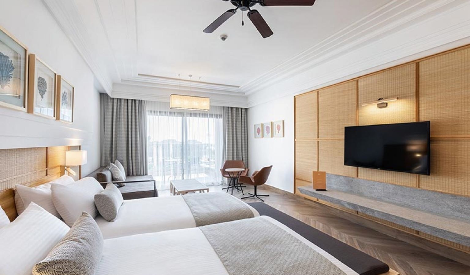 rooms-standard-room-lateral-sea-view