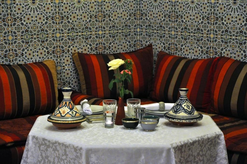 restaurants-restaurants