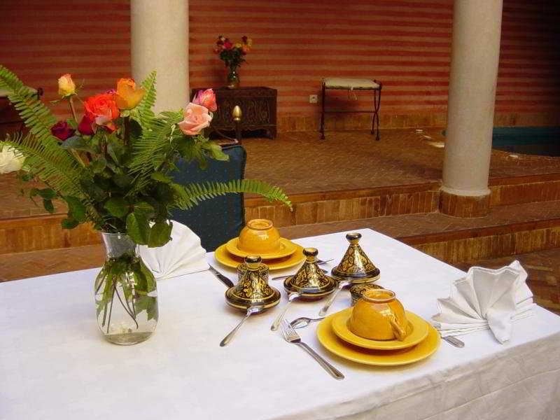 restaurants-restaurants