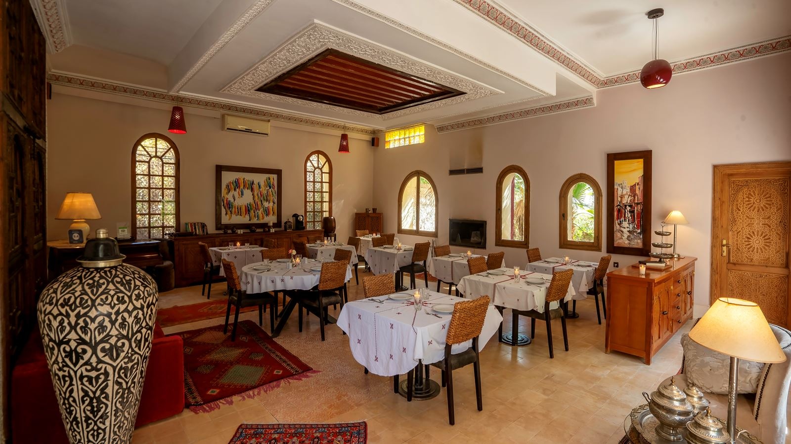 restaurants-restaurants