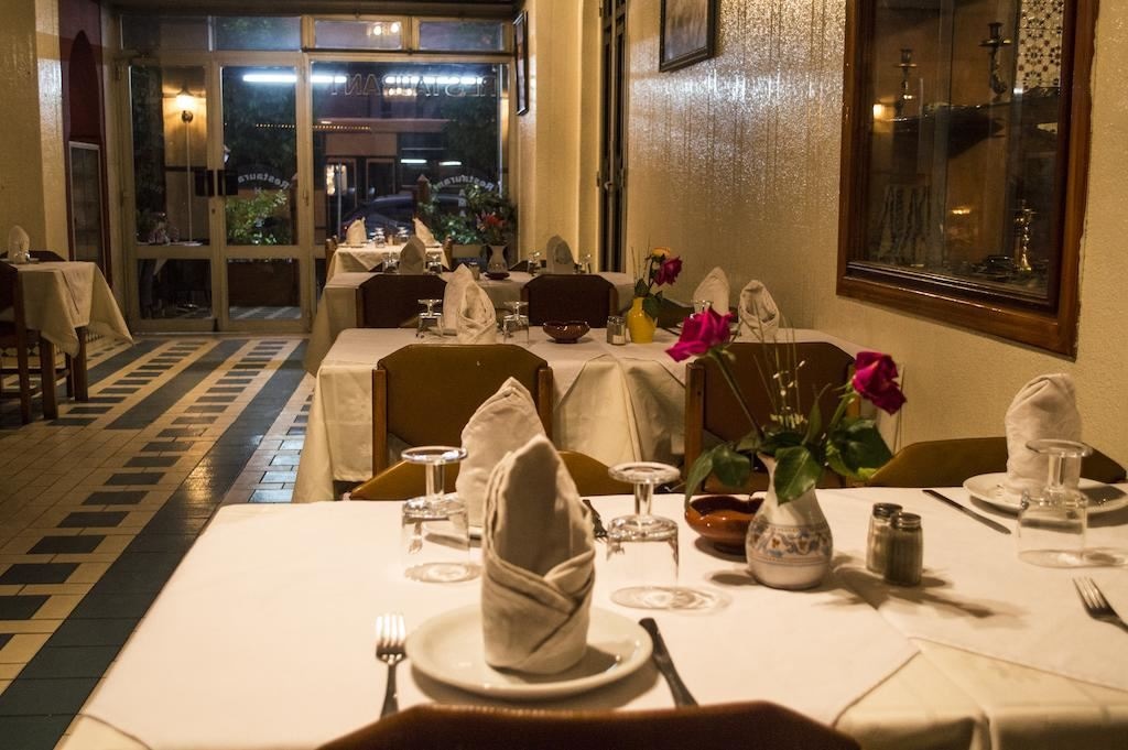 restaurants-restaurants