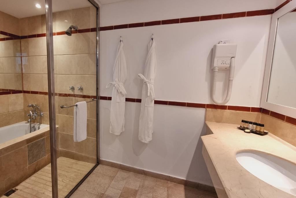 rooms-double-or-twin-superior