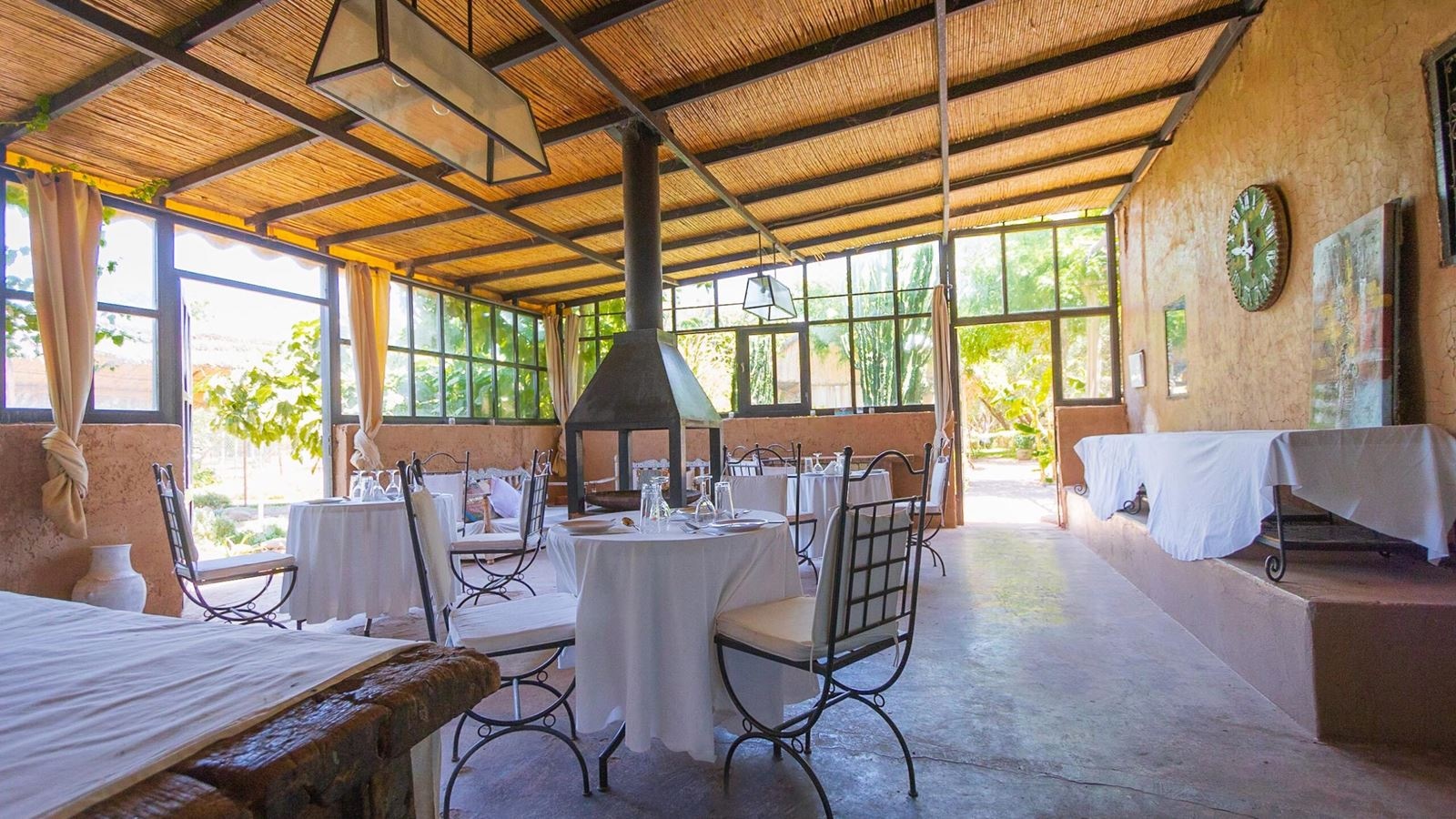 restaurants-restaurants