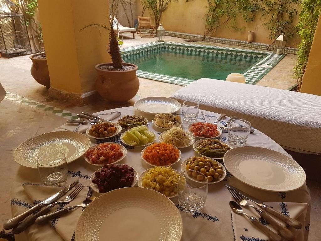 restaurants-restaurants