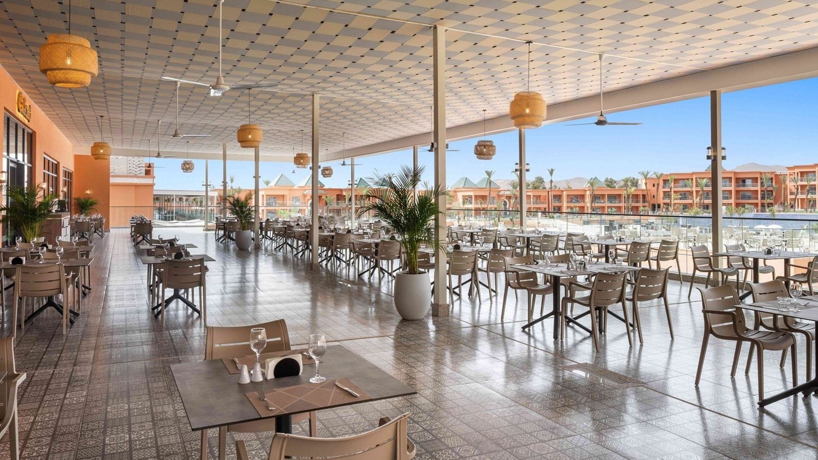 restaurants-restaurants