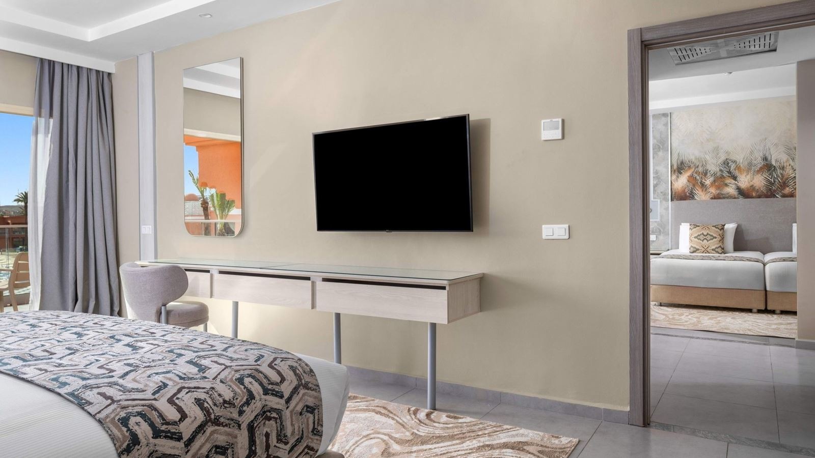 rooms-family-room-gardenview