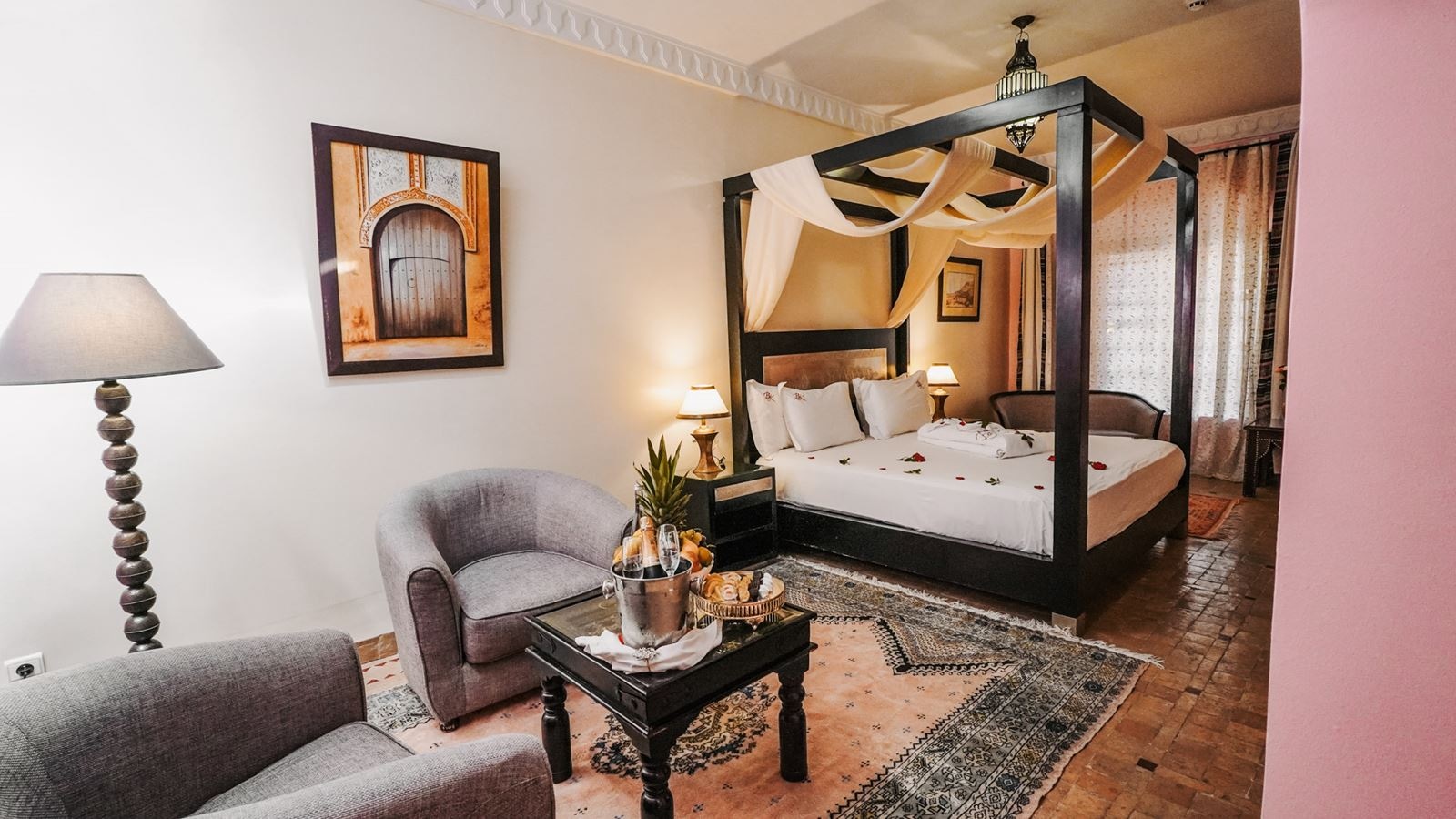 rooms-standard-suite