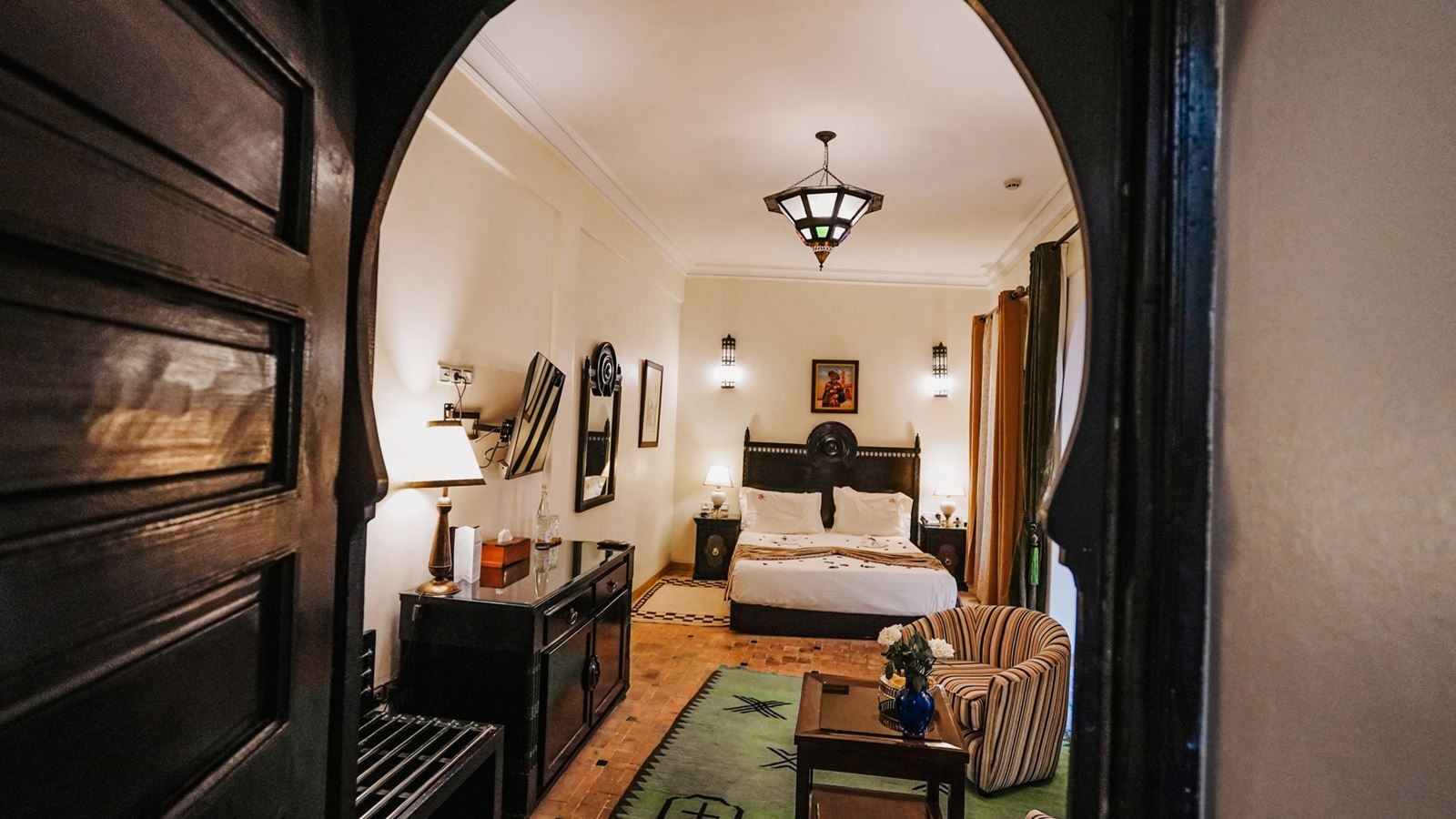 rooms-standard-suite