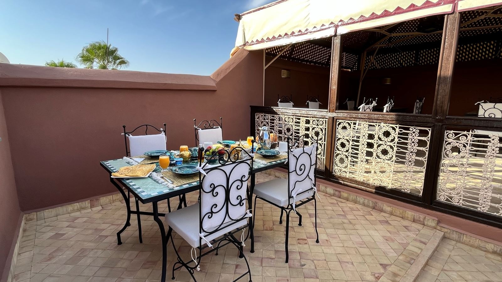 restaurants-restaurants