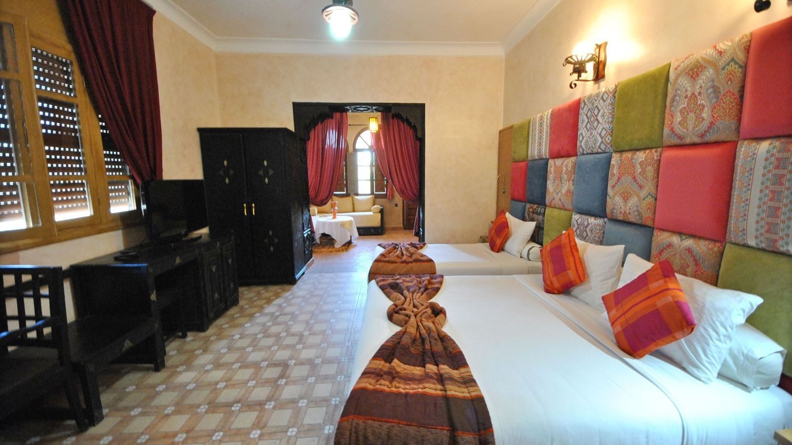 rooms-standard-suite-balcony-or-terrace