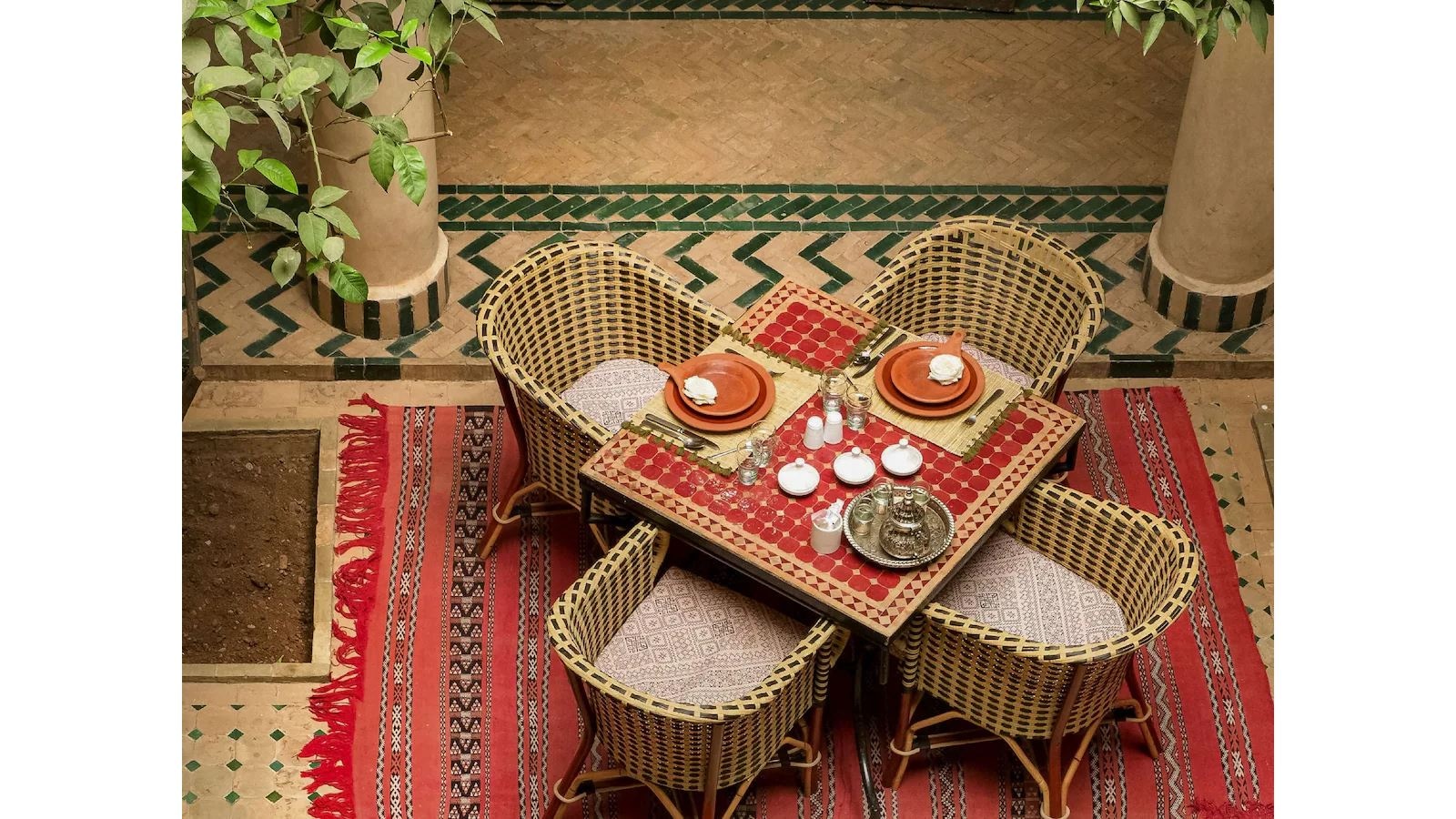 restaurants-restaurants