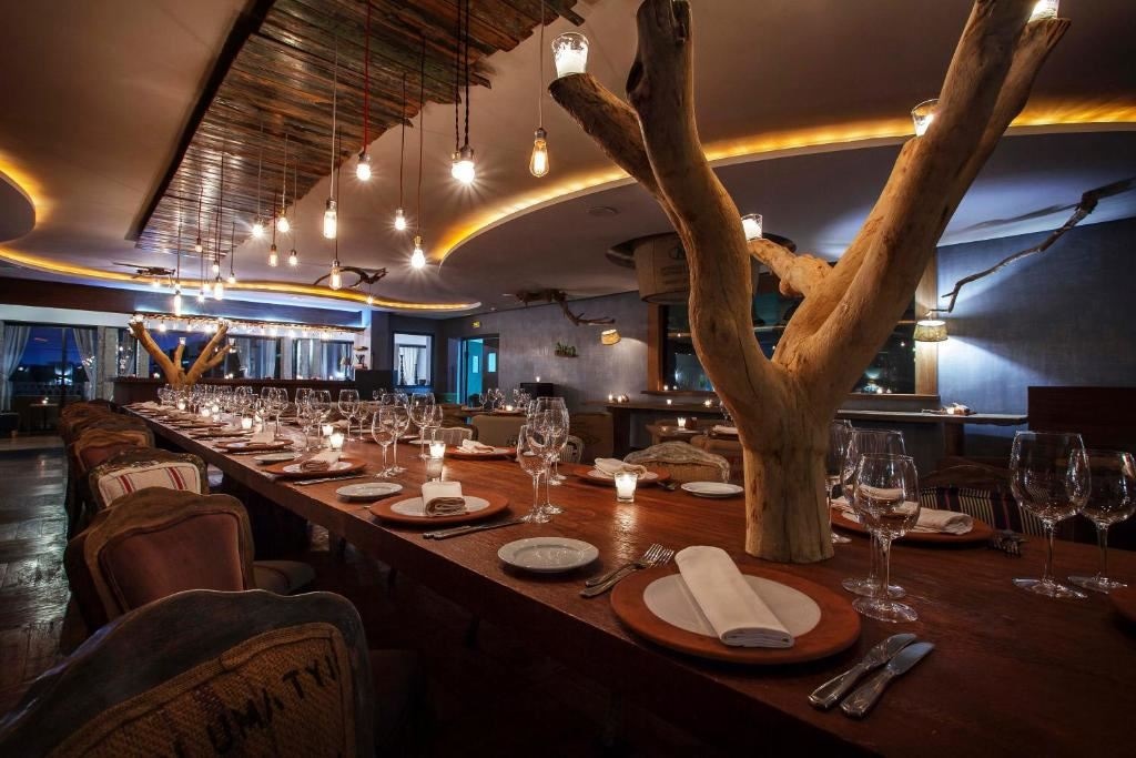 restaurants-restaurants