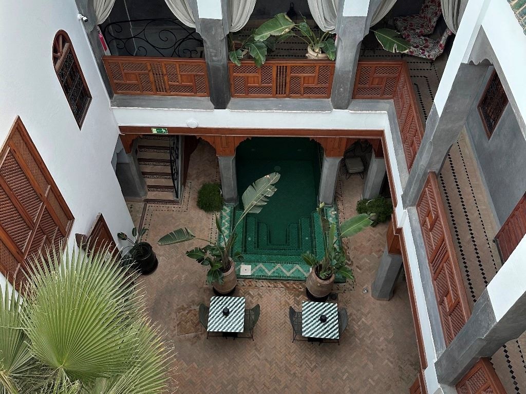 restaurants-restaurants