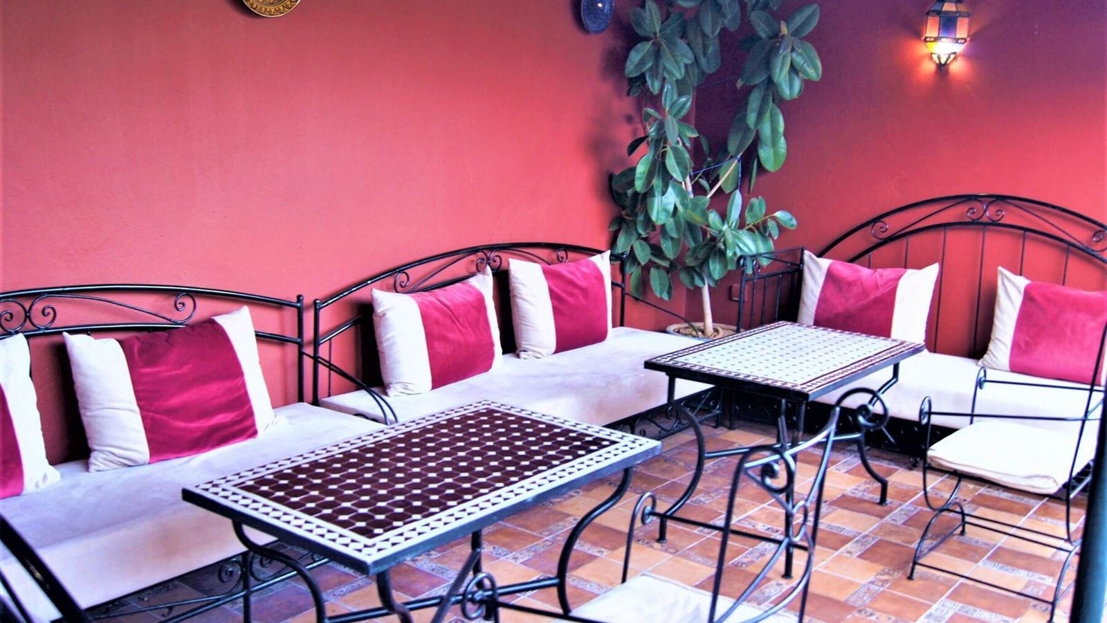 restaurants-restaurants