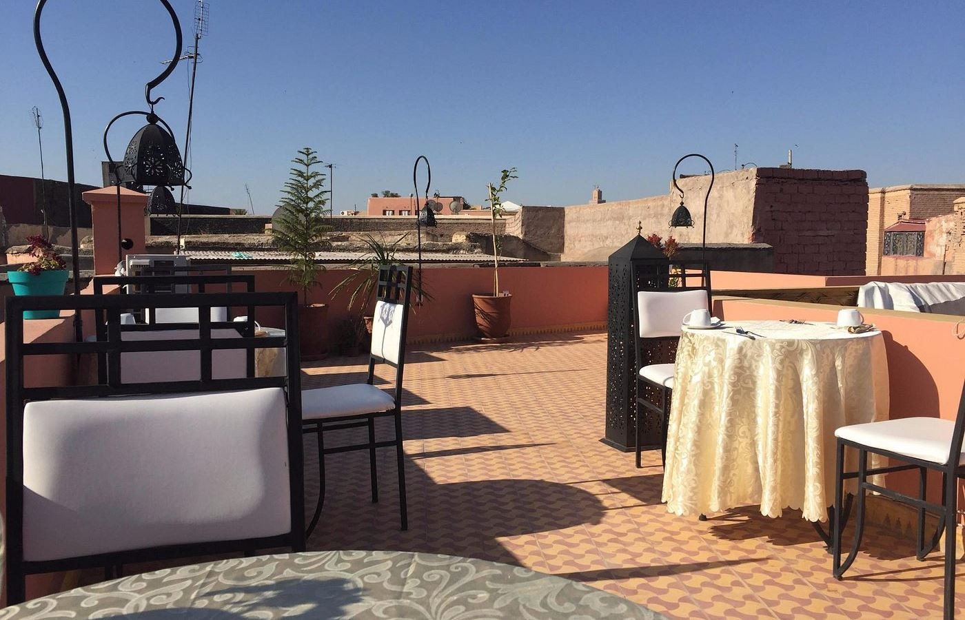 restaurants-restaurants