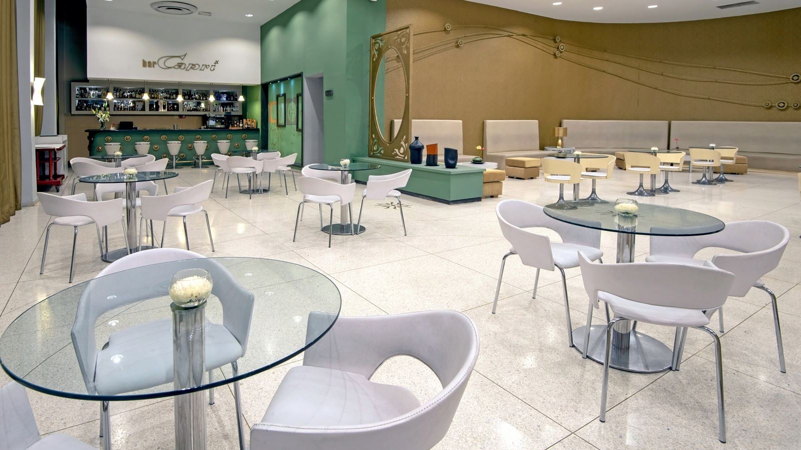 bars-lobby-bar-capri