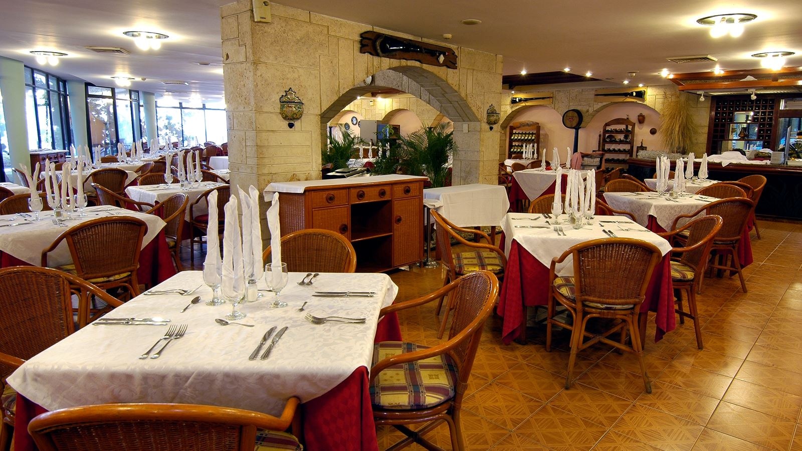 restaurants-restaurants