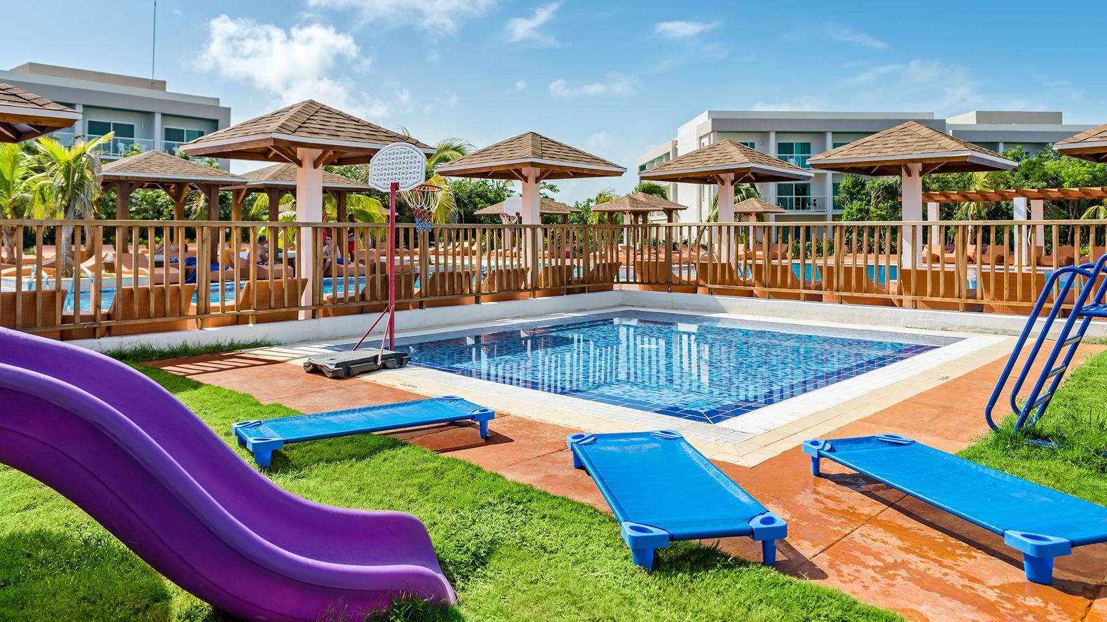 pools-outdoor--indoor-childrens-pool