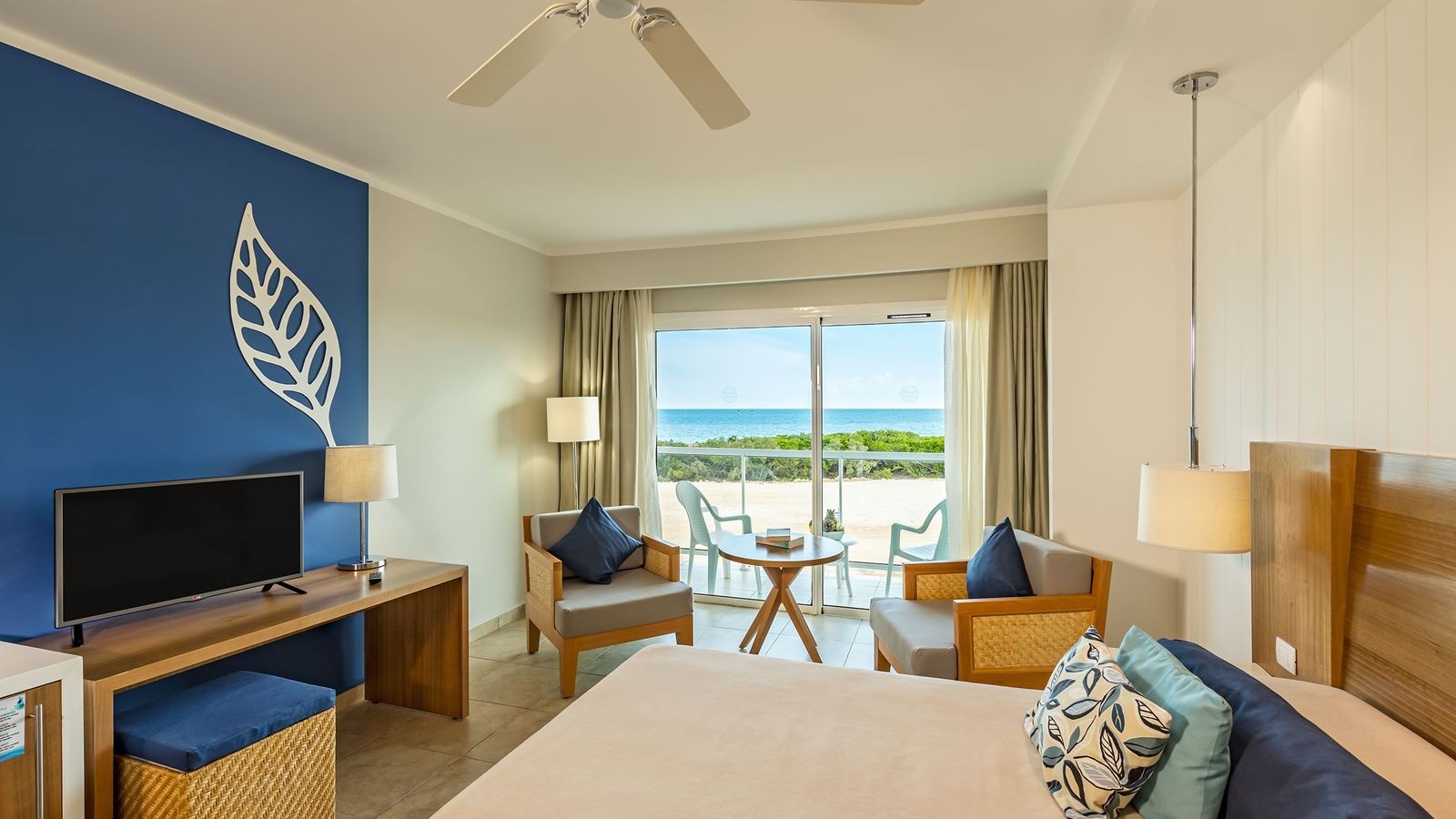 rooms-deluxe-ocean-view