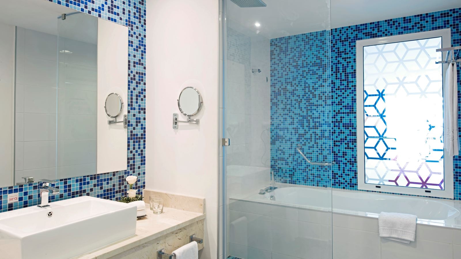 rooms-junior-suite-ocean-front