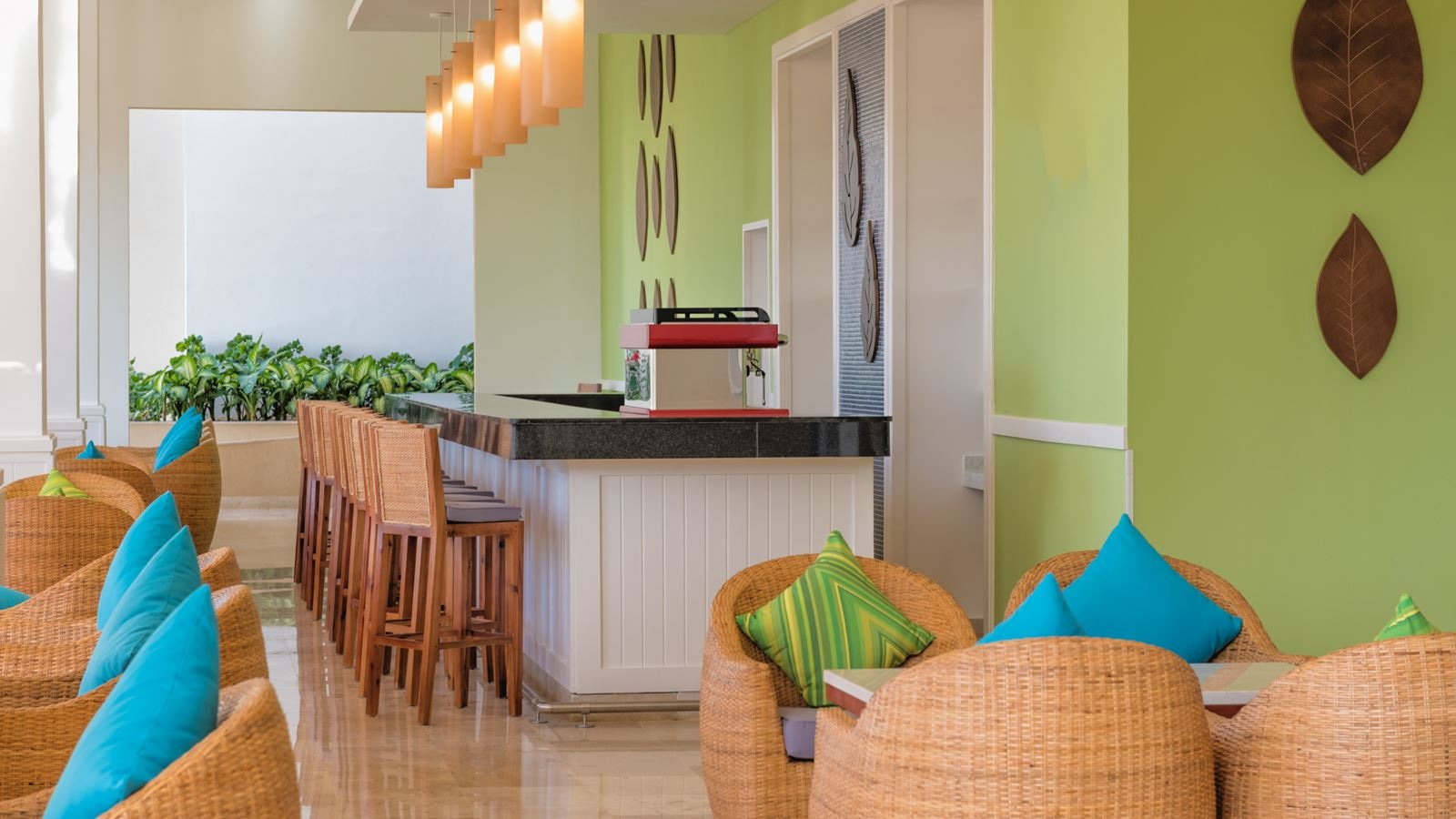 bars-havana-club-lobby-lounge