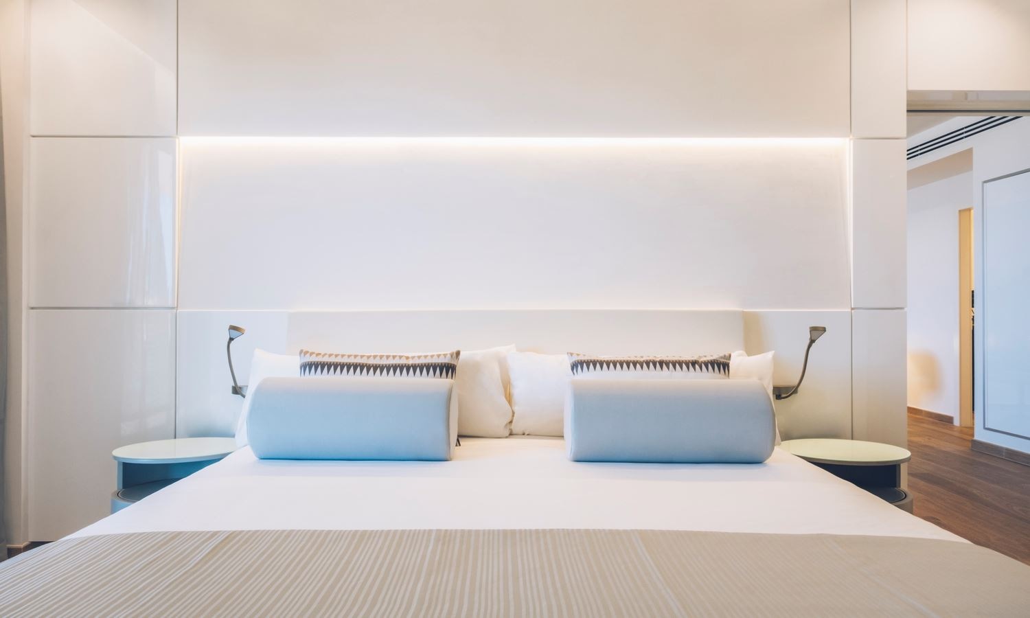 rooms-cosmos-deluxe-prado