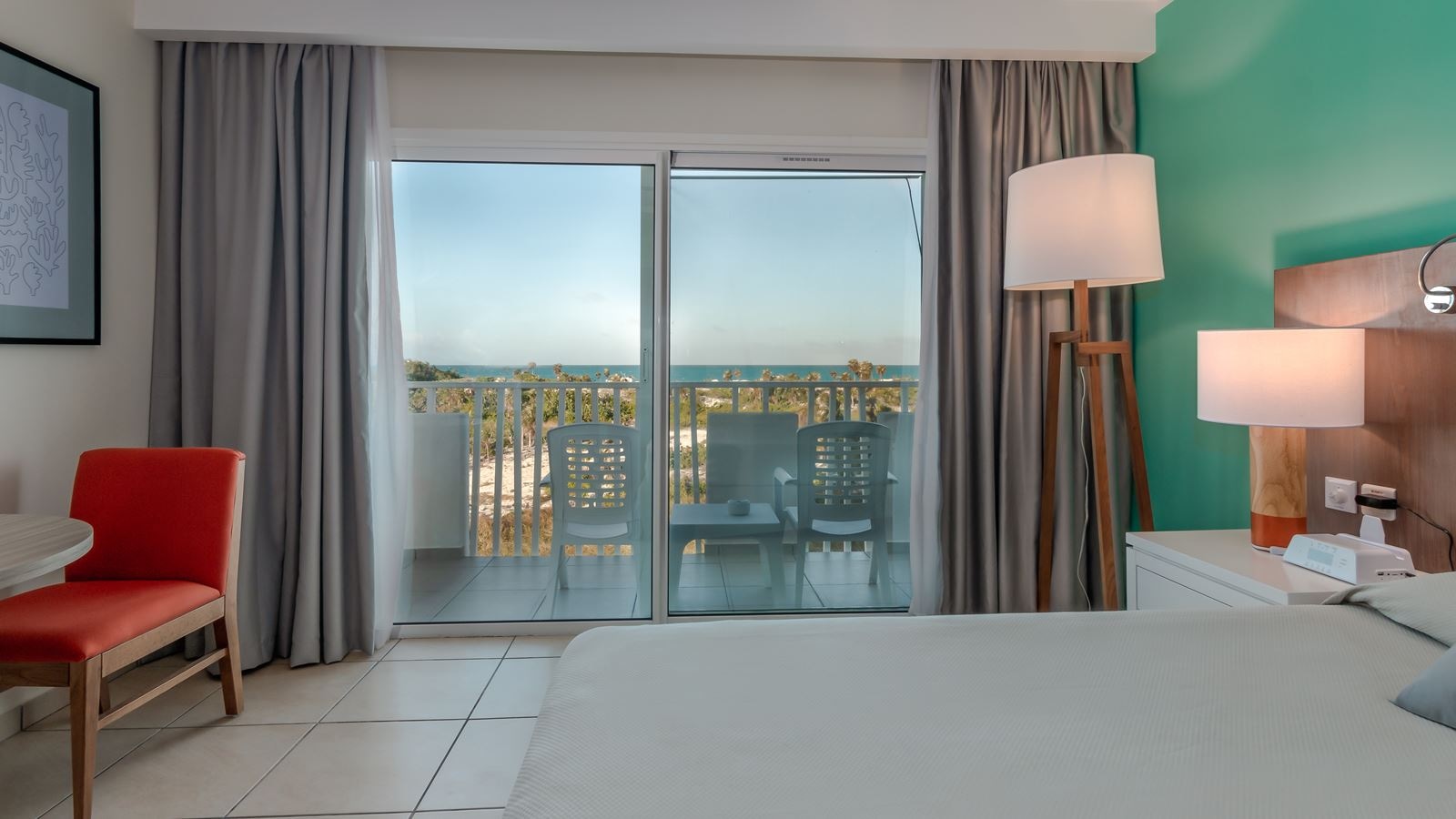 rooms-deluxe-room-ocean-view