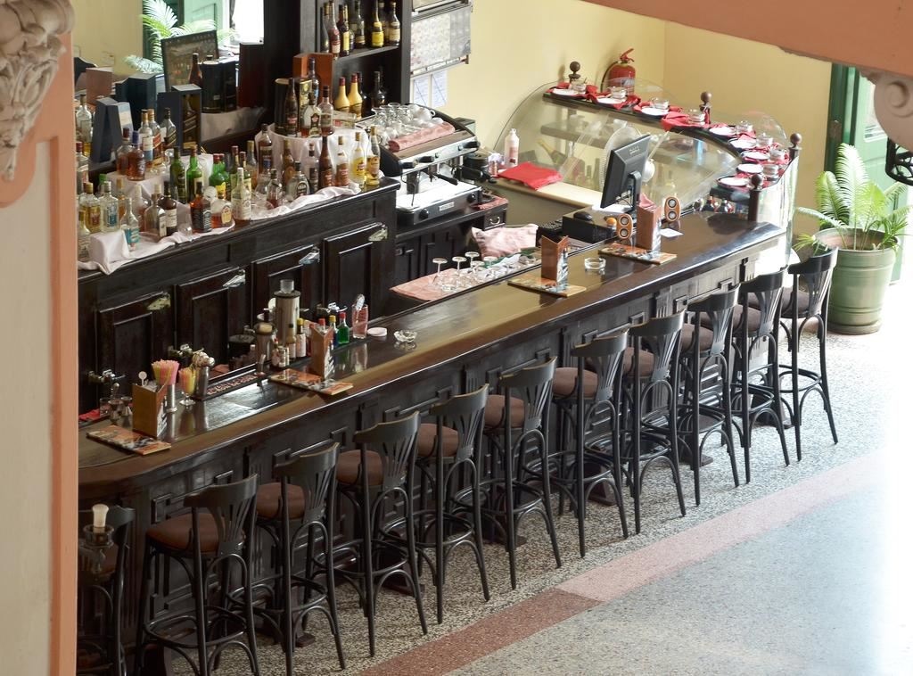 bars-lobby-bar
