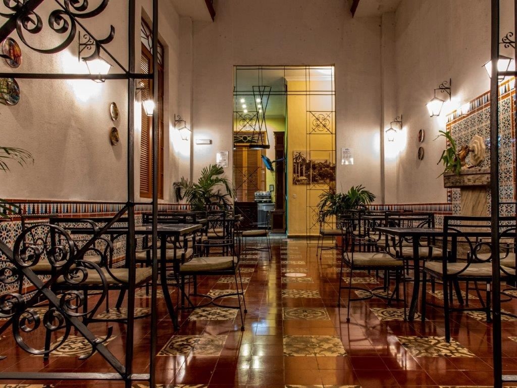 restaurants-restaurants