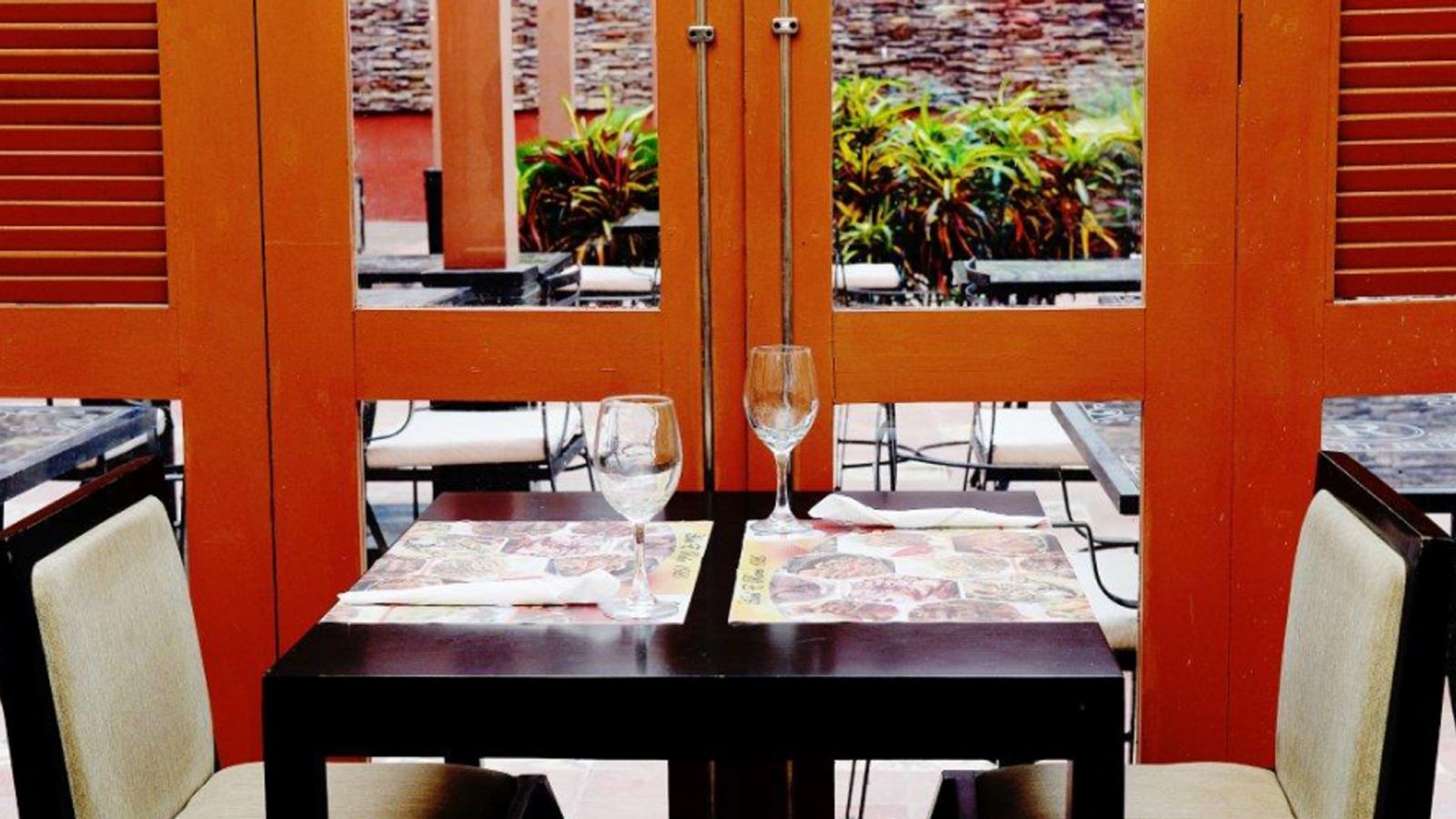 restaurants-restaurants