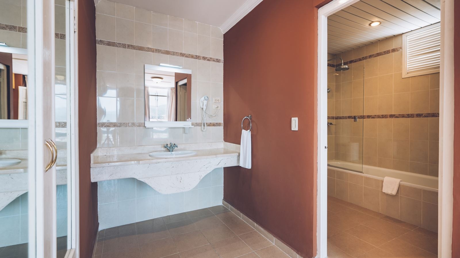 rooms-junior-suite-room