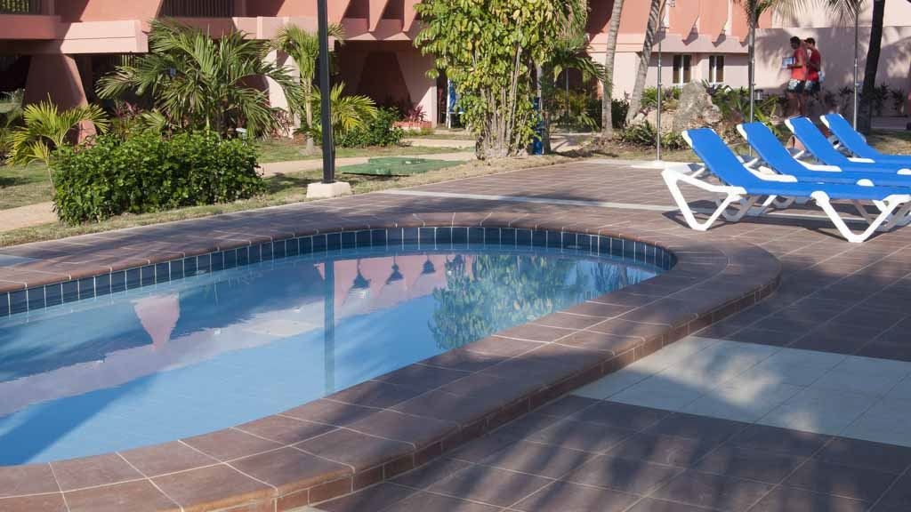 pools-outdoor--indoor-childrens-pool