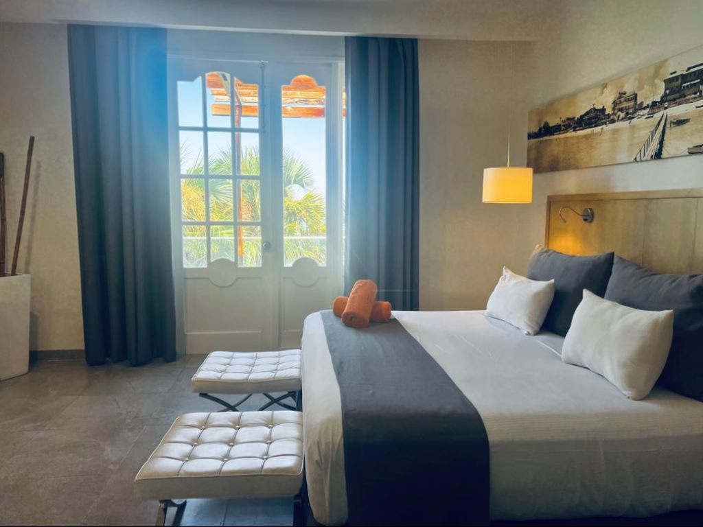 rooms-junior-suite-oceanfront