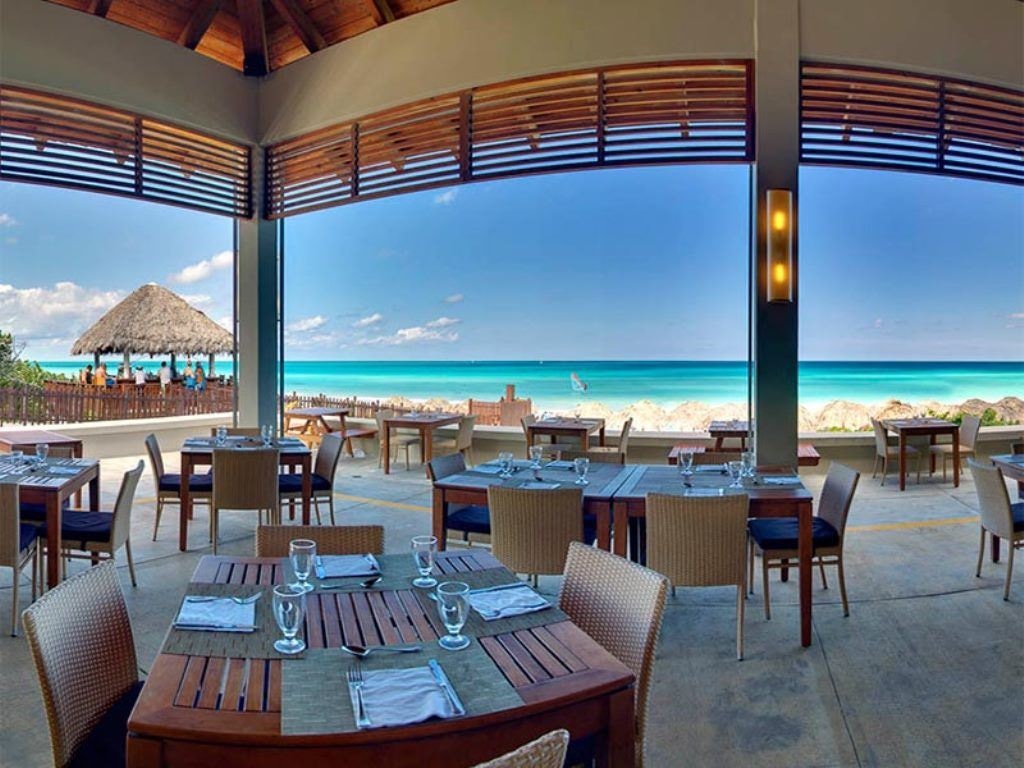 restaurants-las-caletas