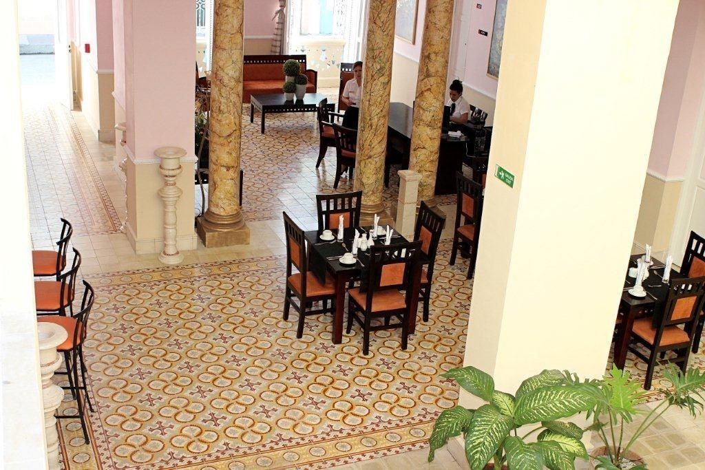 restaurants-restaurant