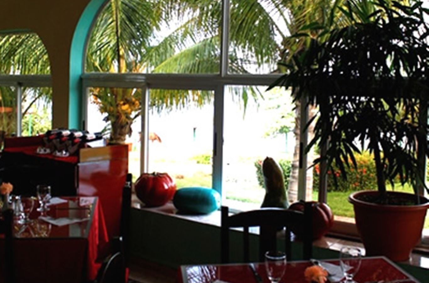 restaurants-restaurant