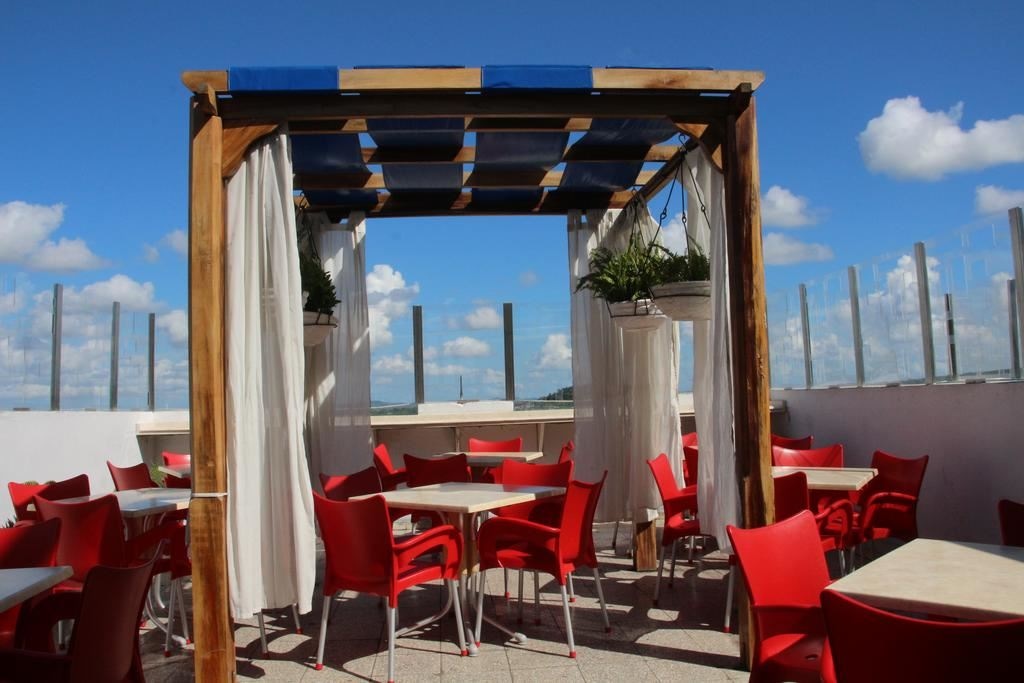 restaurants-restaurant