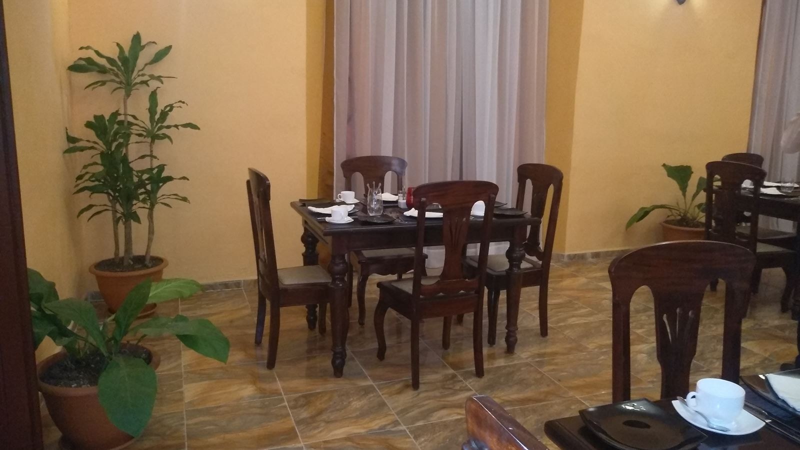 restaurants-restaurants