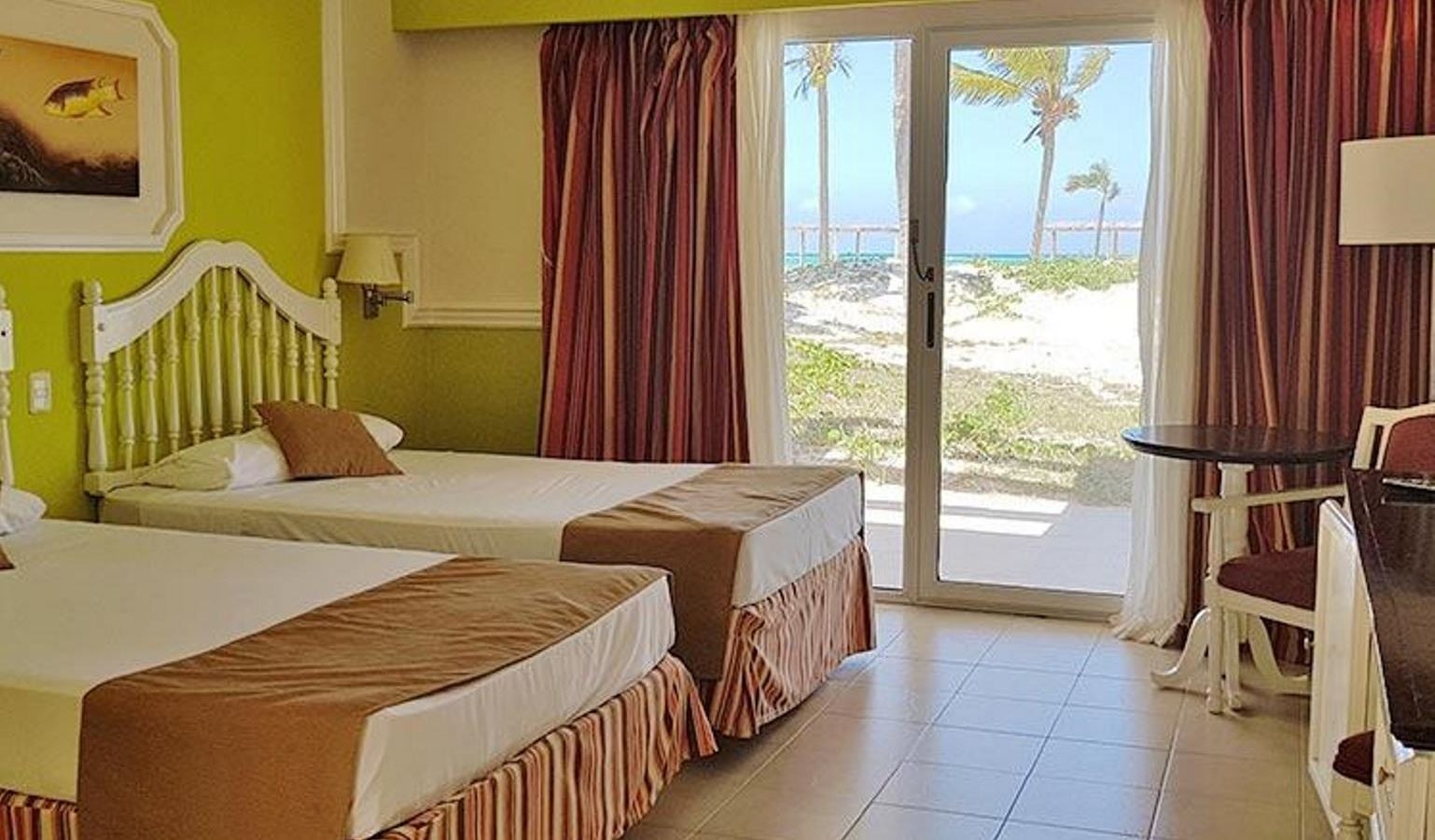 rooms-standard-room-ocean-view