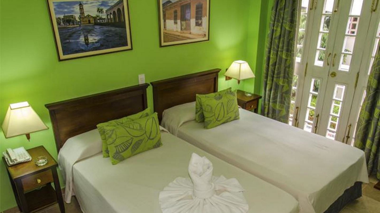 rooms-double-standard