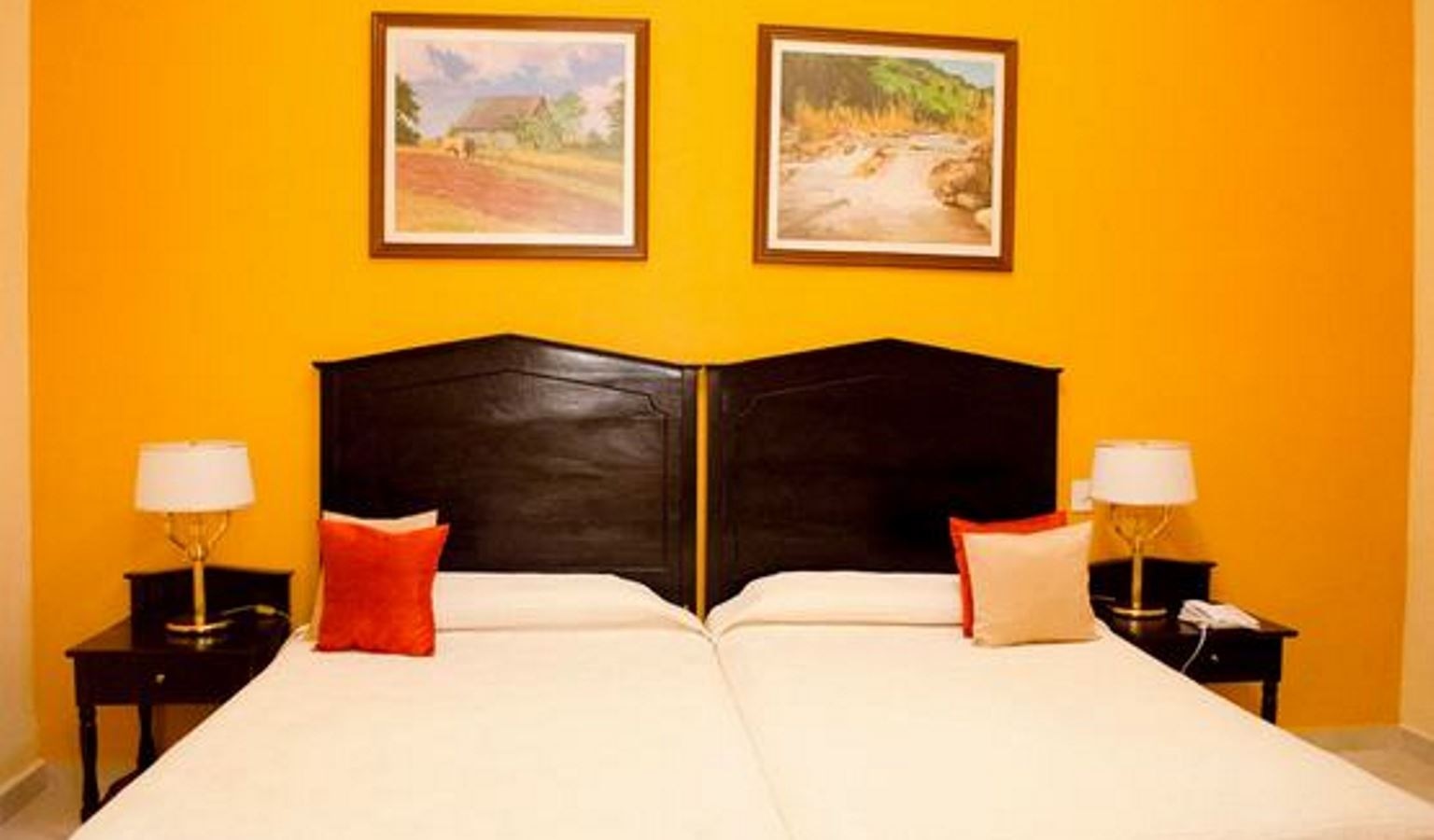 rooms-double-standard