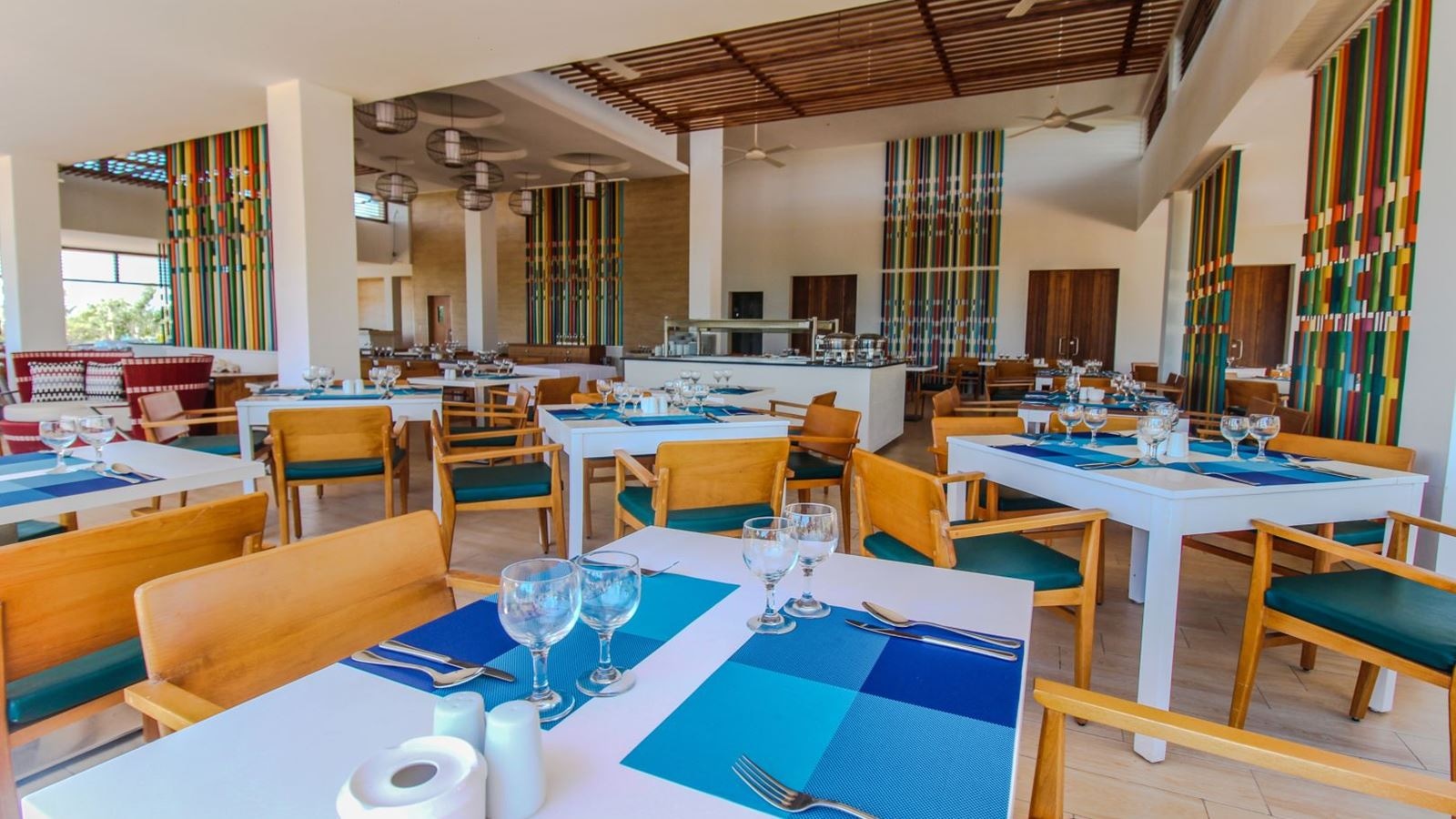 restaurants-restaurant-buffet