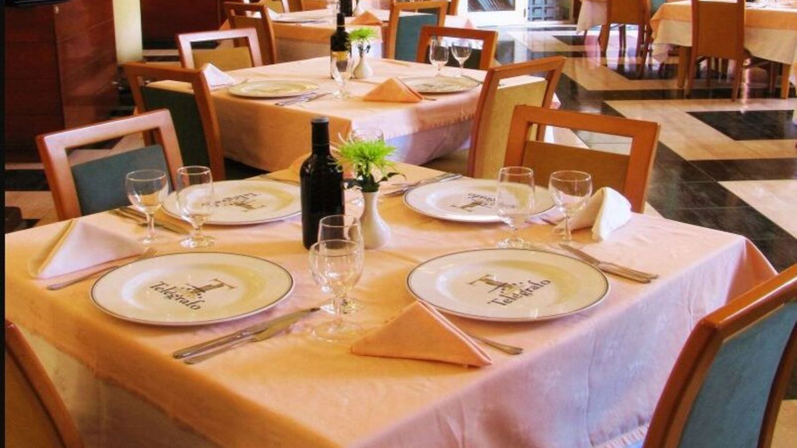 restaurants-restaurant