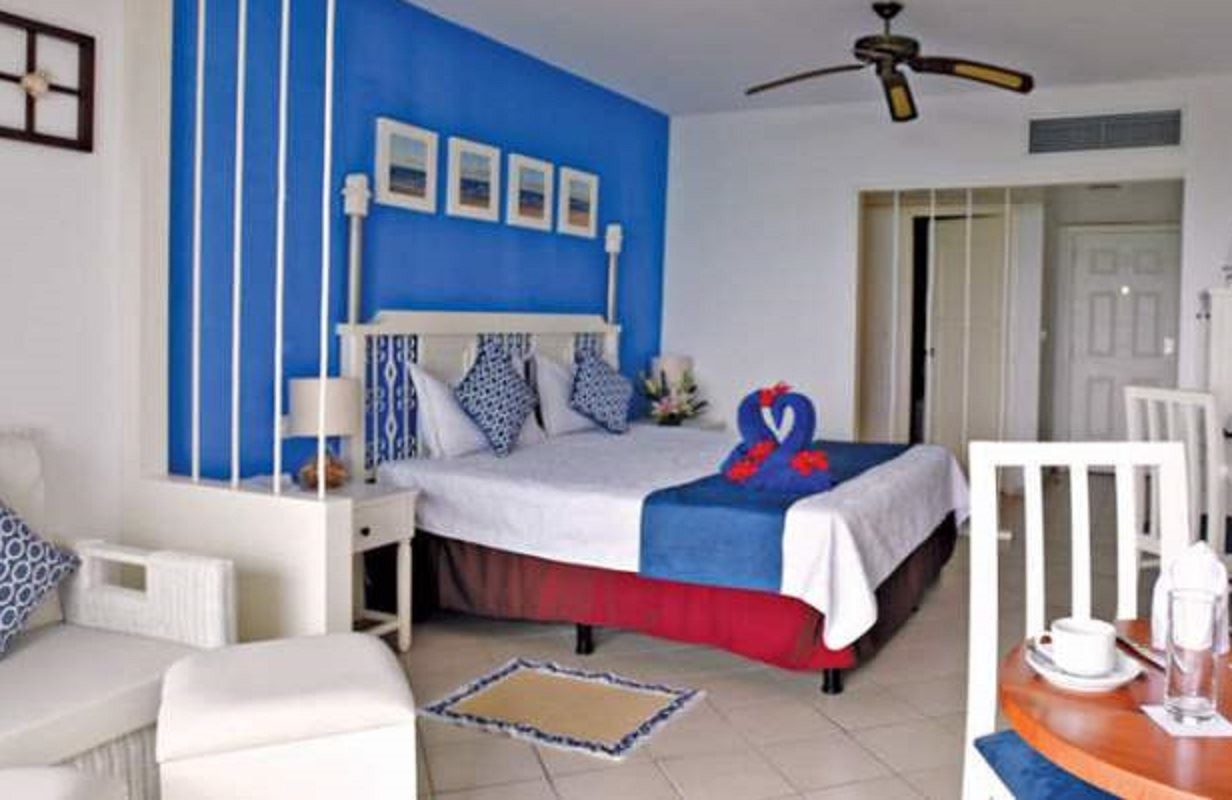 rooms-junior-suite-sanctuary-deluxe