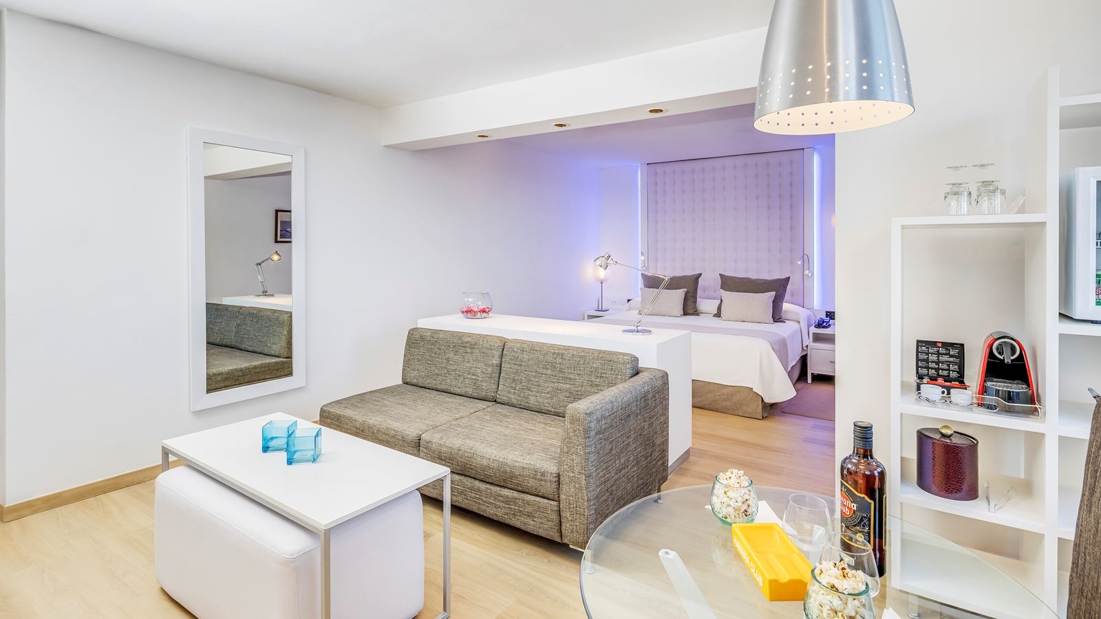 rooms-the-level-junior-suite