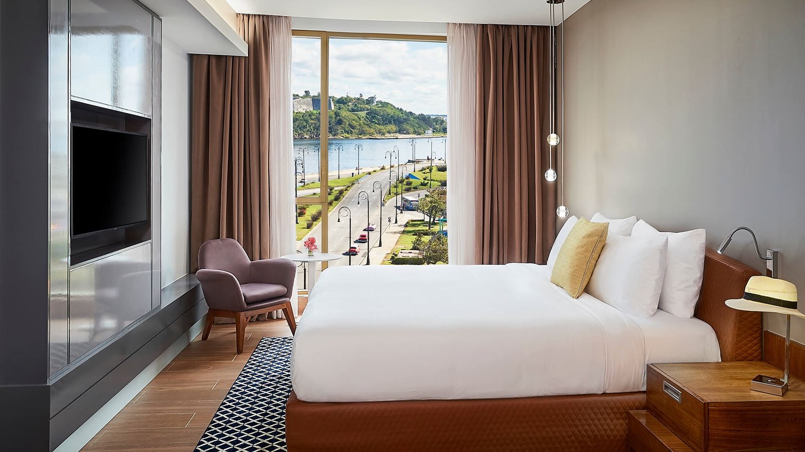 rooms-luxury-room-superior-habana-bay